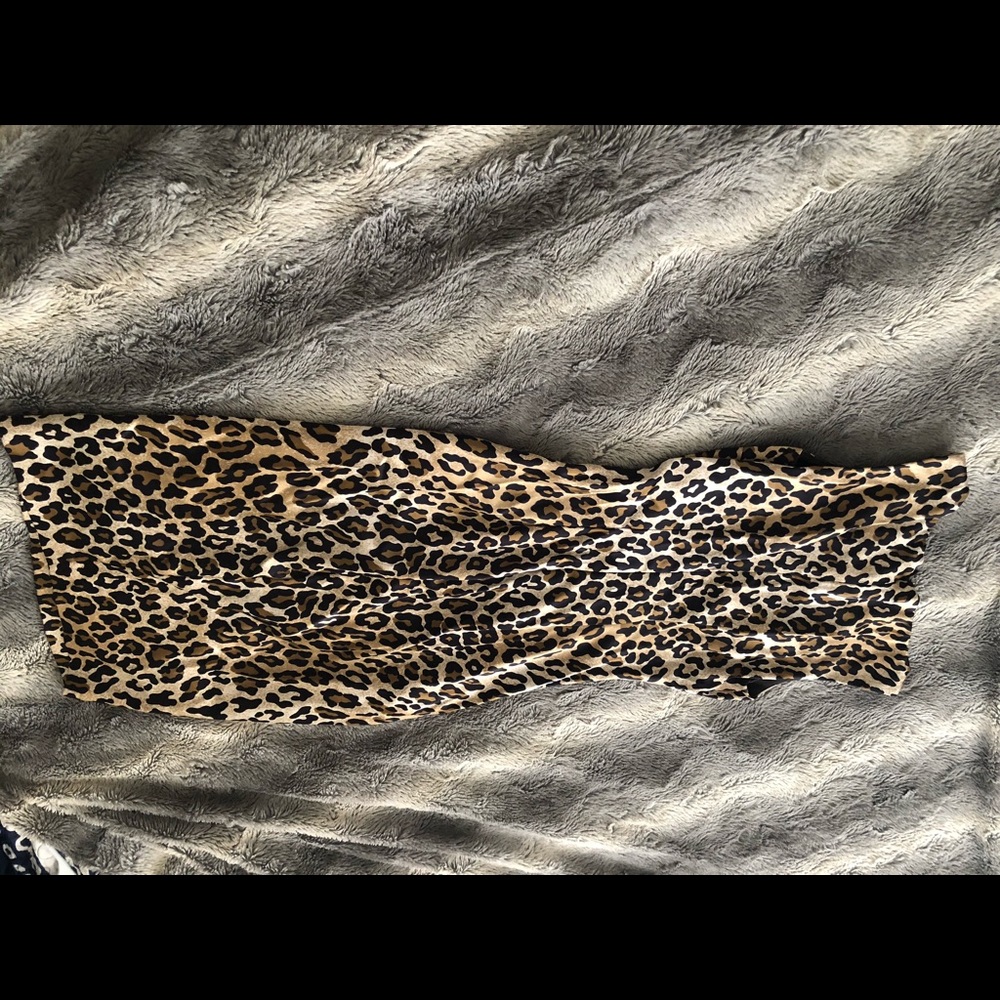 Cache Leopard Dress - Picture 3 of 4